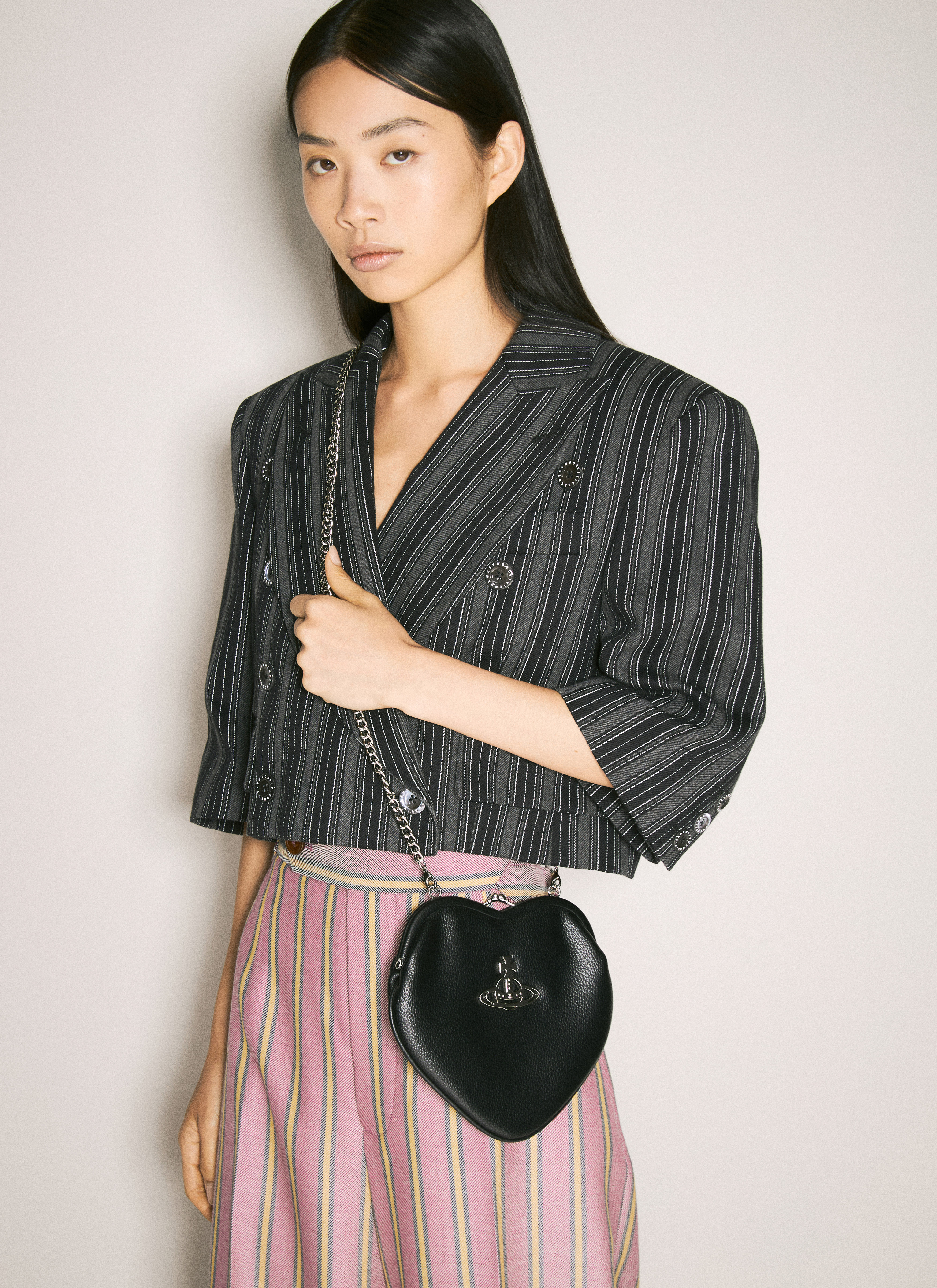 【関税込み】Belle Heart Frame サテン トップハンドルバッグ vvw0255030_blk_00.jpg