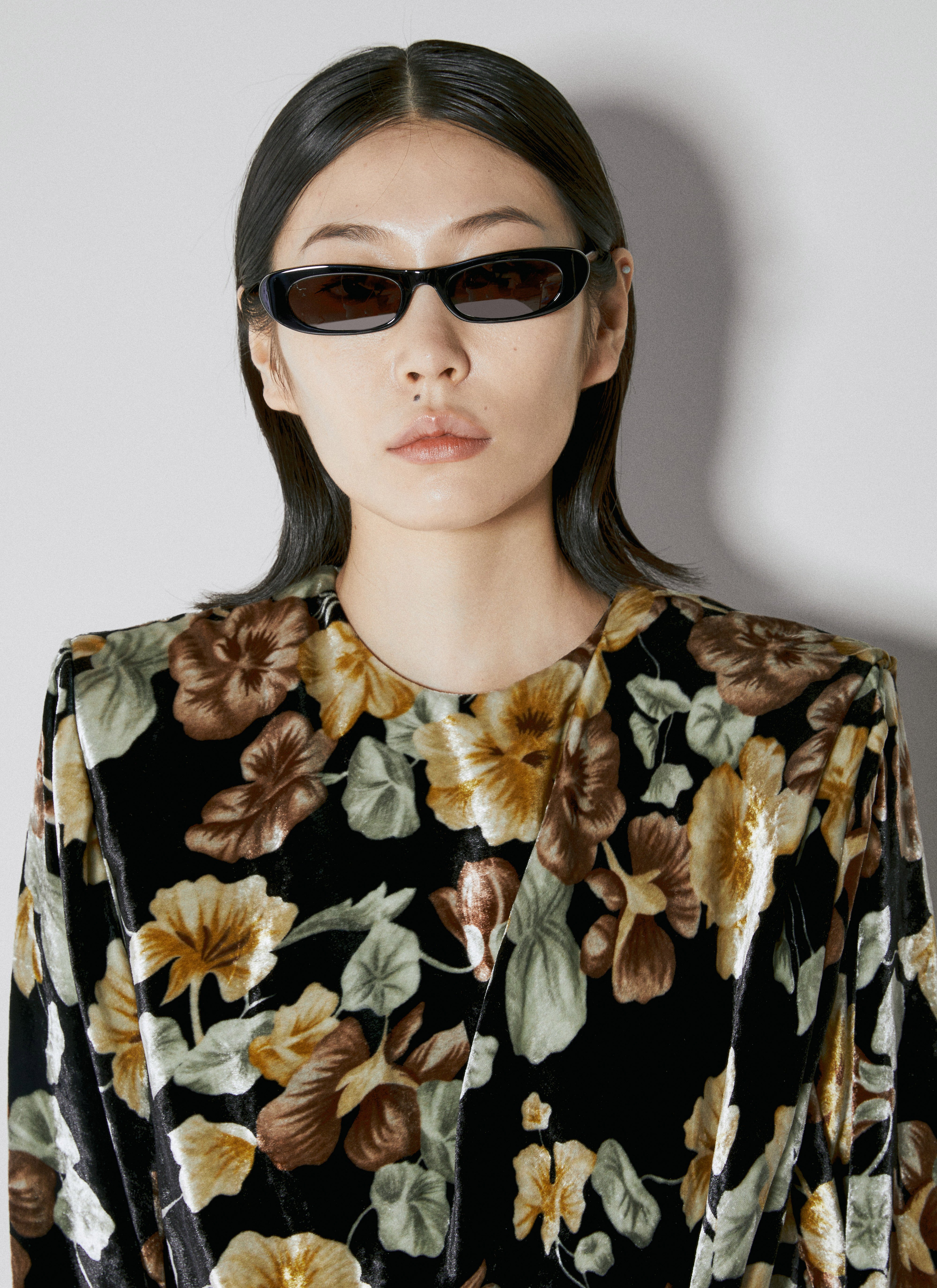★Saint Laurent★ SL 557 サングラス Saint Laurent SL 557 Shade 001 Black Sunglasses - eye-oo.com