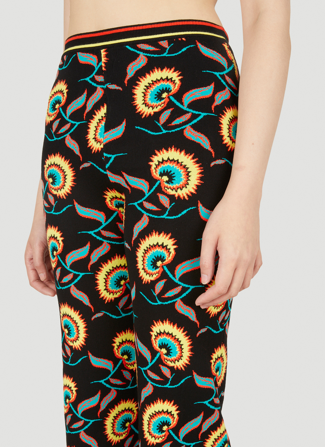 louren flower jacquard half pants