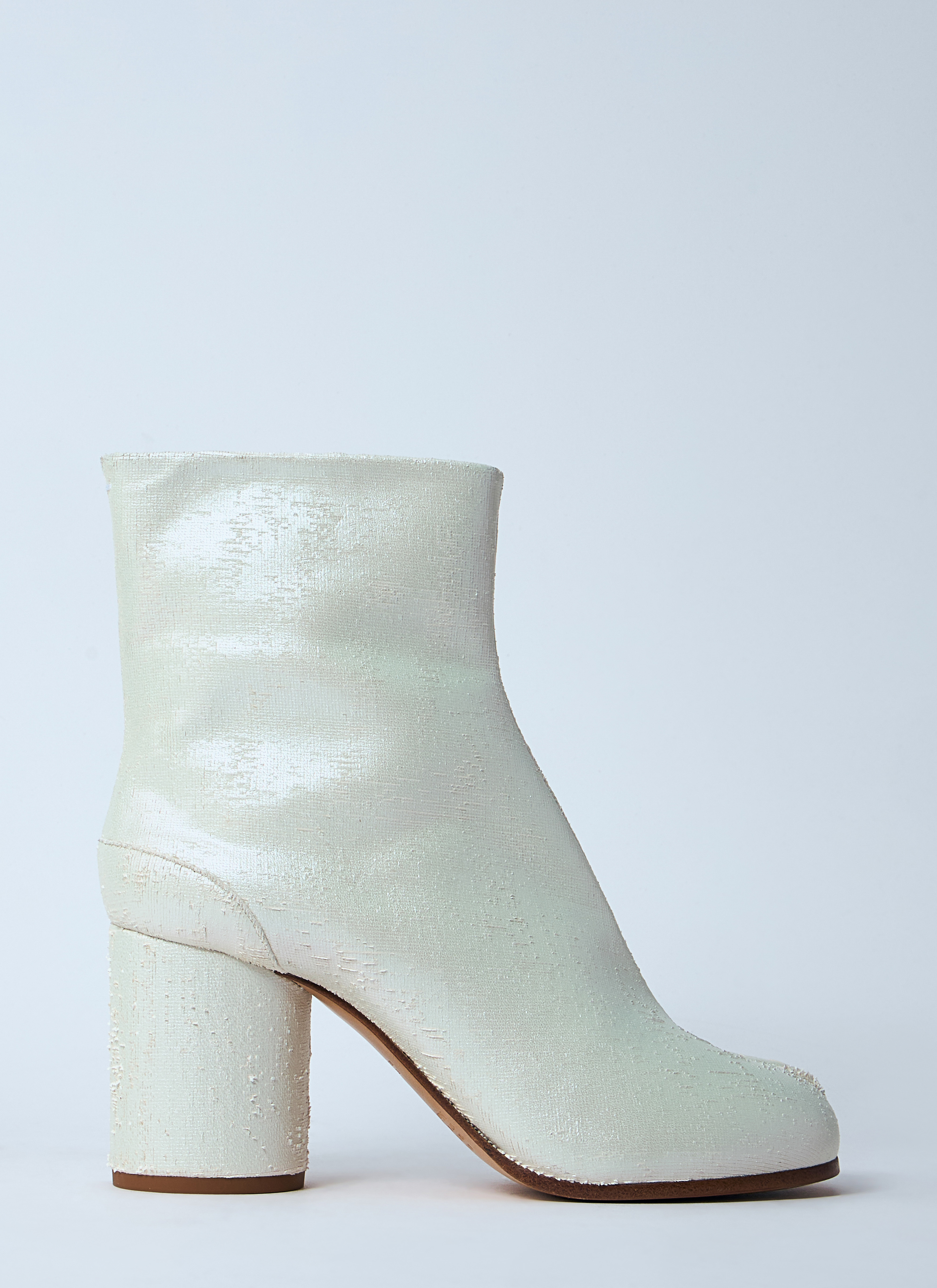靴 Maison Margiela Belted Suede Boots 43 Maison Margiela Women's' Tabi Suede Boots in White | LN-CC®
