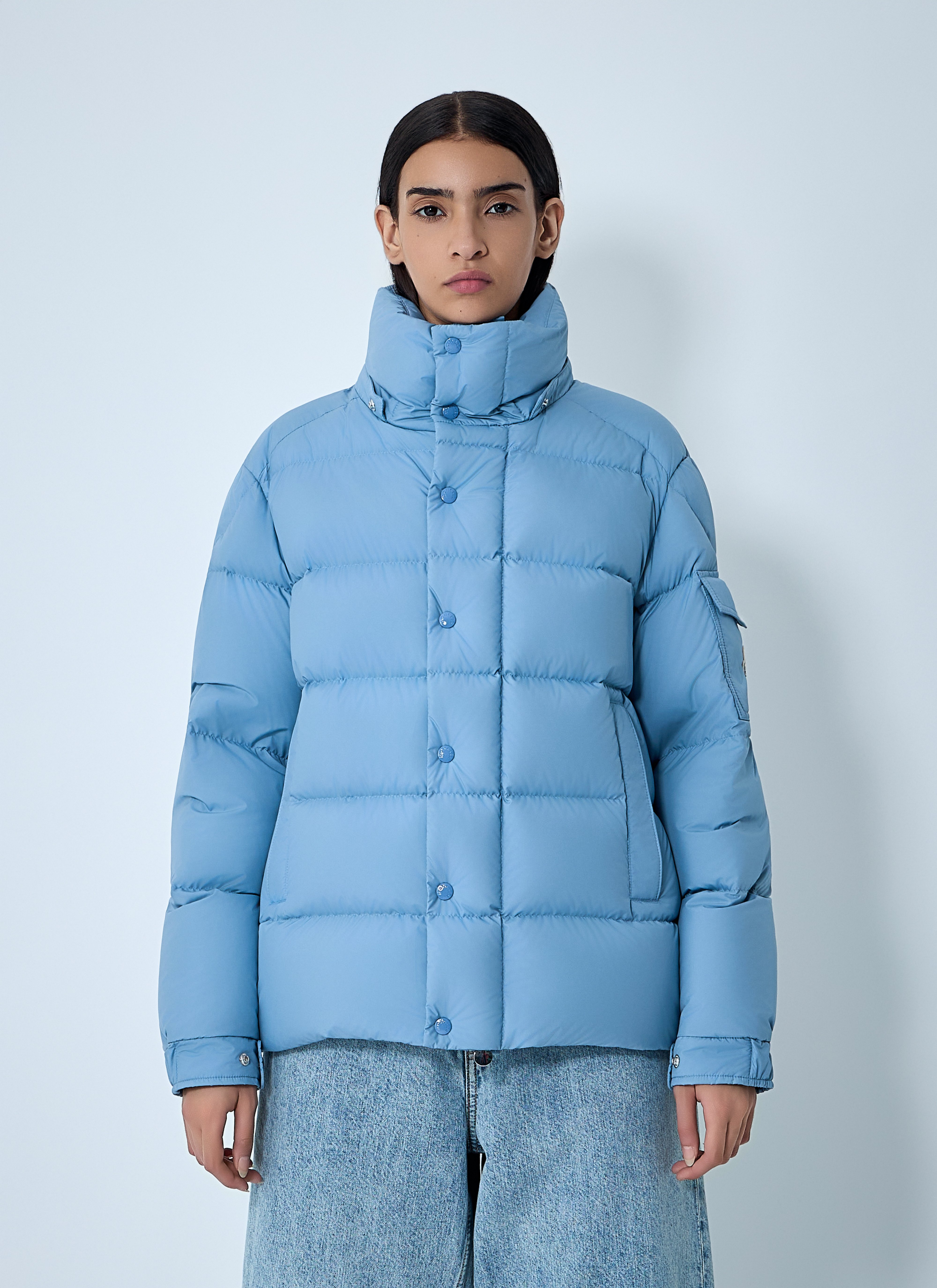 MONCLER ジャケット ナイロン ライトブルー Moncler Maya Short Down Jacket in Light Blue für Damen | LN-CC®
