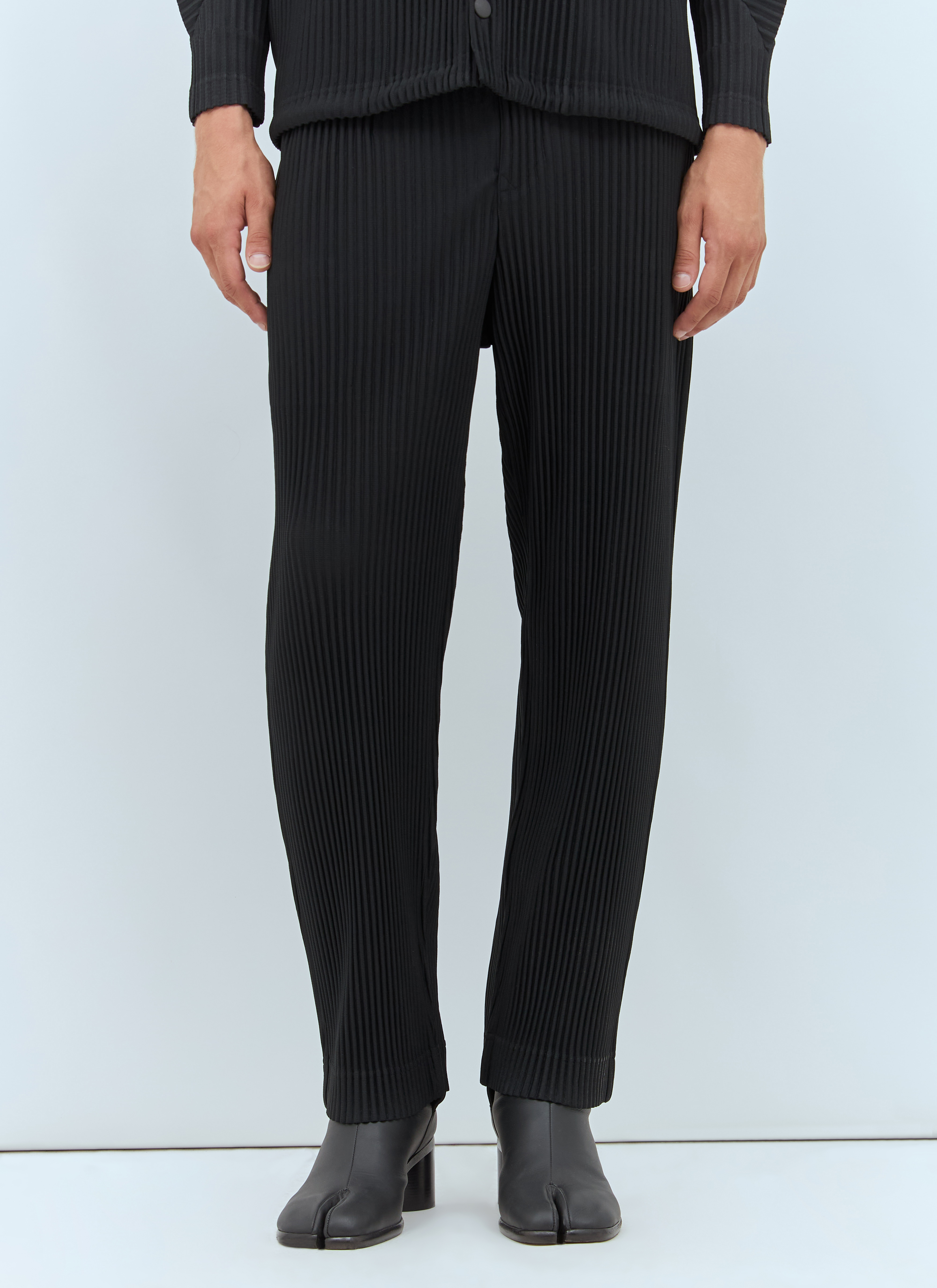 オープニング 大放出セール Homme Plissé Issey Miyake Men's' Pleated Pants in Black | LN-CC® パンツ