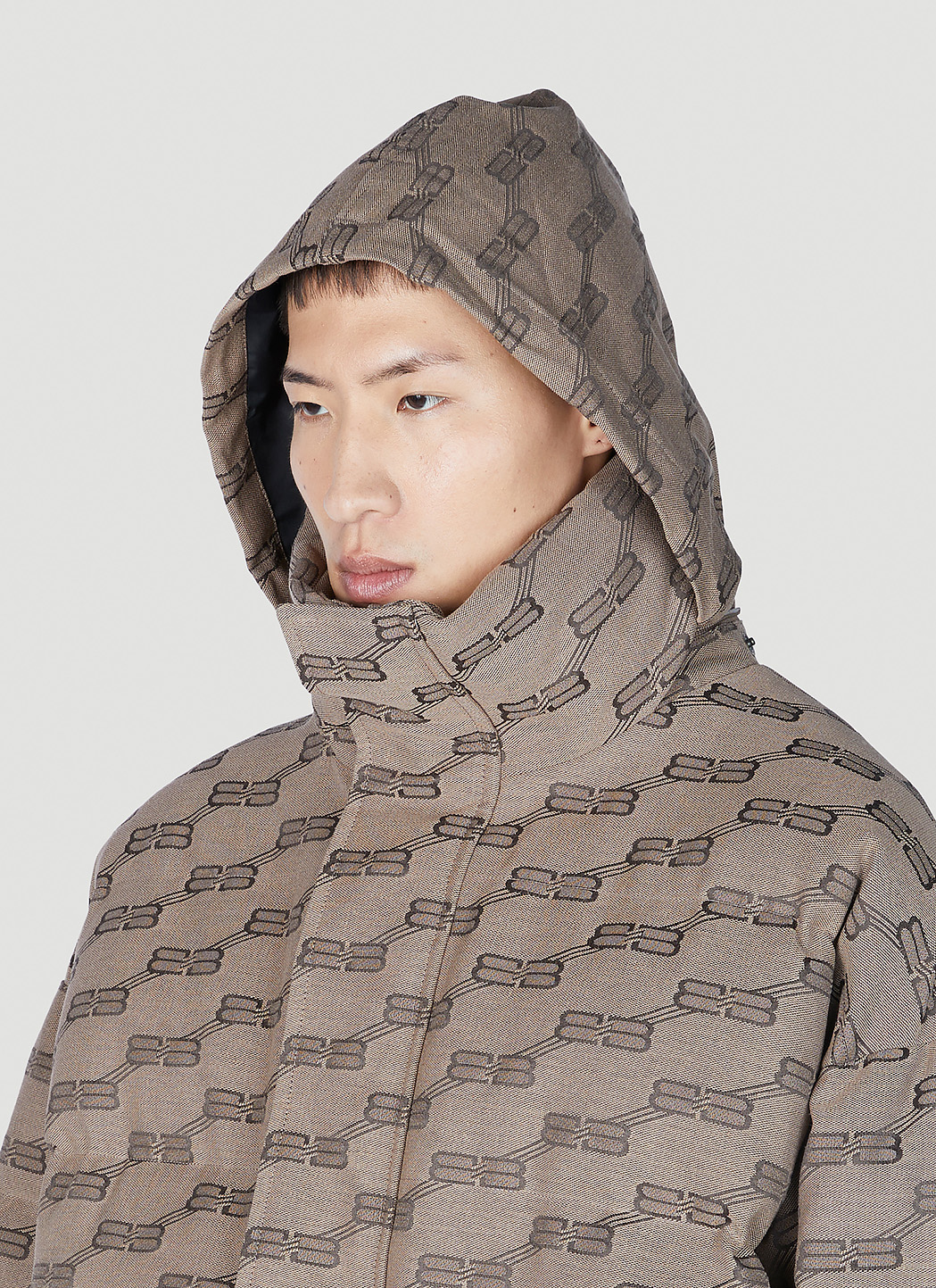 さりげなさ♪◇ロゴ Puffer Jacket◇BALENCIAGA Balenciaga Shrunk Puffer Jacket | Saks Fifth Avenue