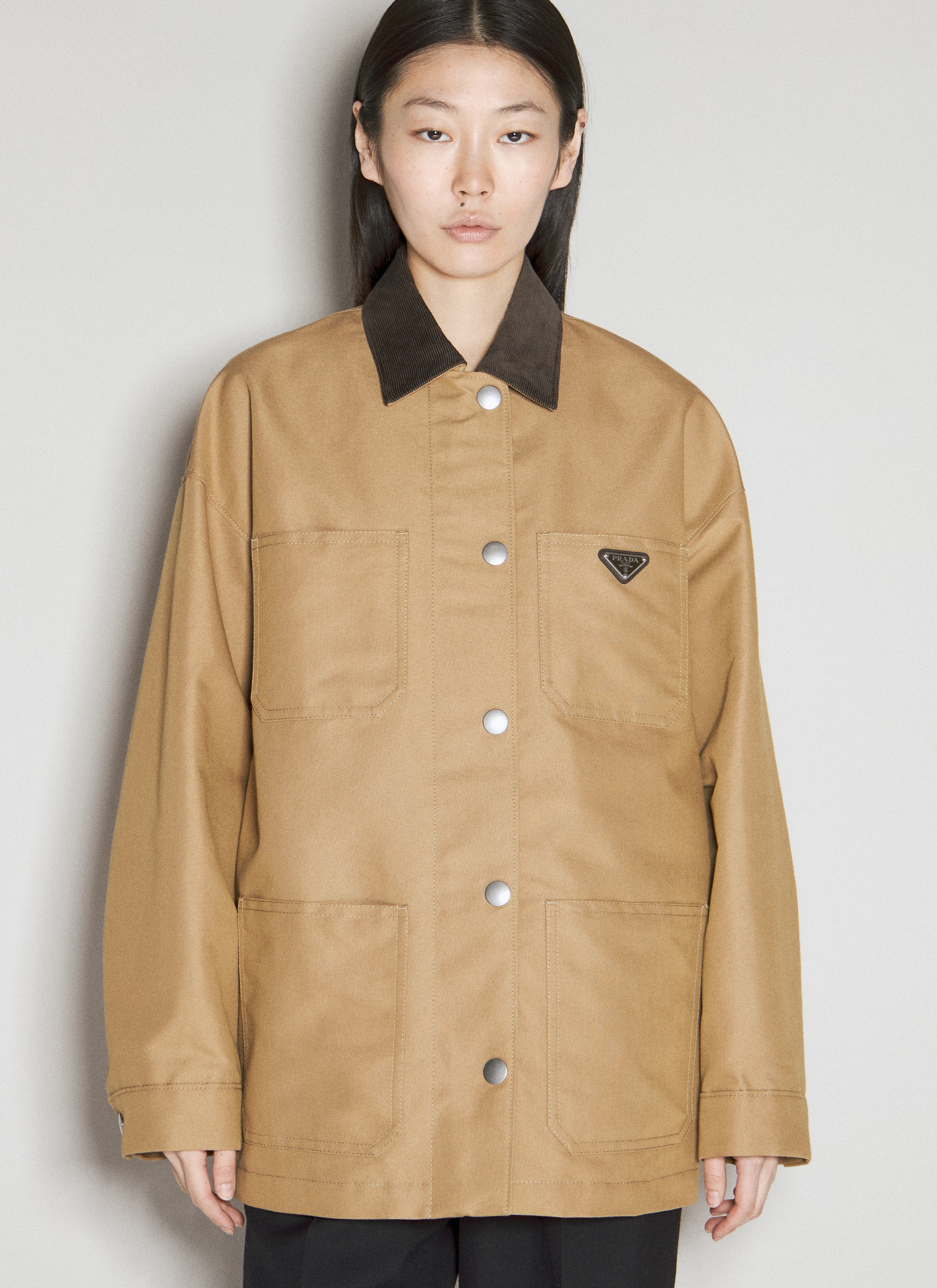 PRADA キャンパスジャケット　ベージュ カバーオール Prada Women's' Logo Plaque Canvas Jacket in Beige | LN-CC®