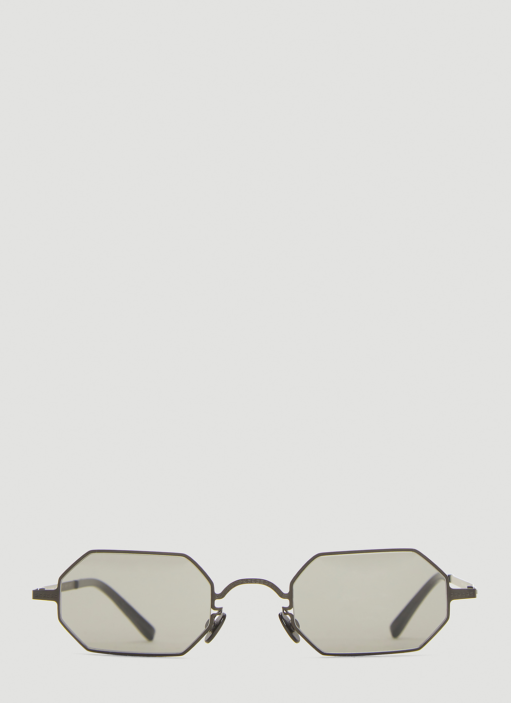gucci sunglasses on face