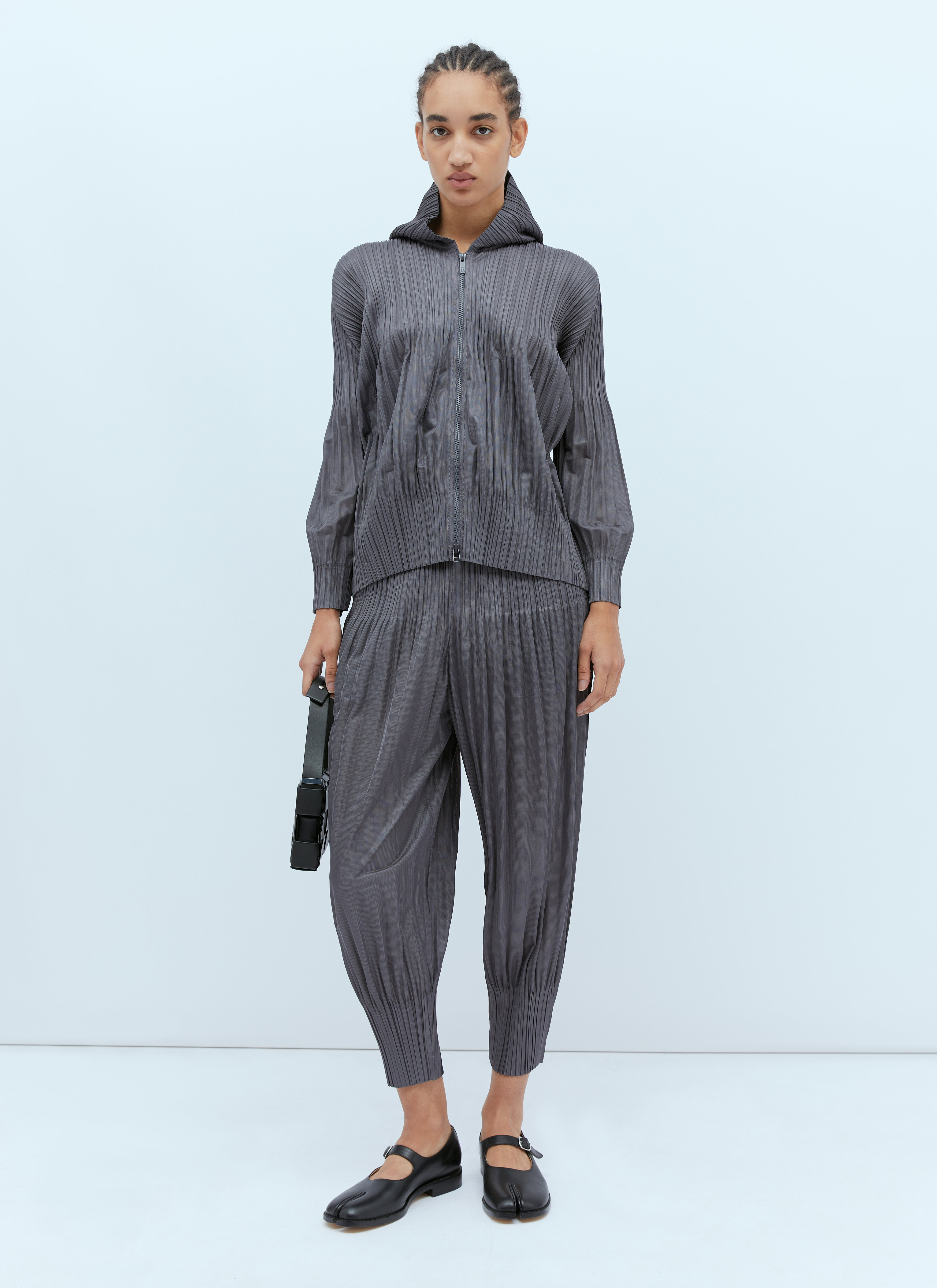 PLEATS PLEASE ラミー混　パンツ RAMIE PLEATS – isseymiyake.com