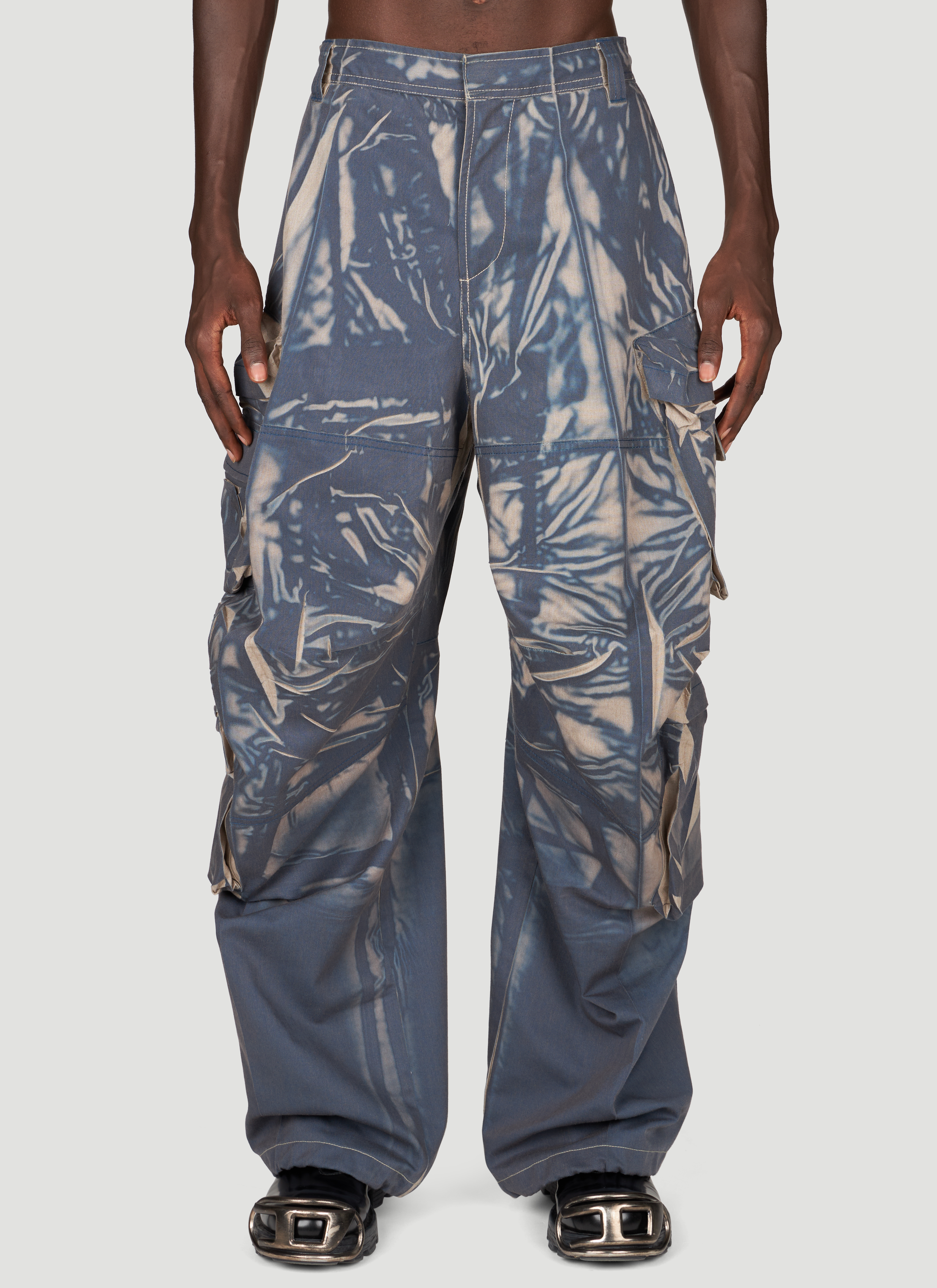 Diesel Men's' P-Hugh Cargo Pants in Blue | LN-CC®