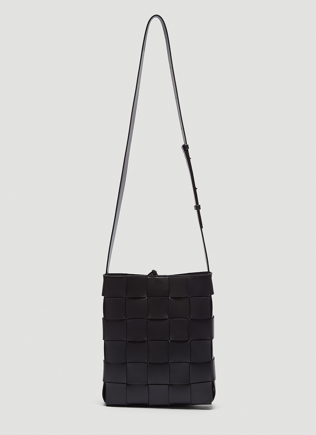 Bottega Veneta Cassette Messenger Bag in Black | LN-CC