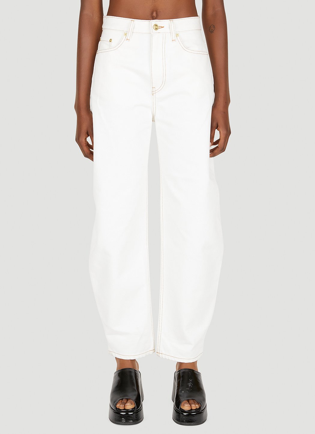 GANNI Contrast Stitching Jeans in White | LN-CC